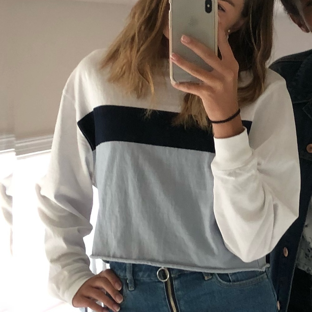 cute cropped long sleeve t shirt
